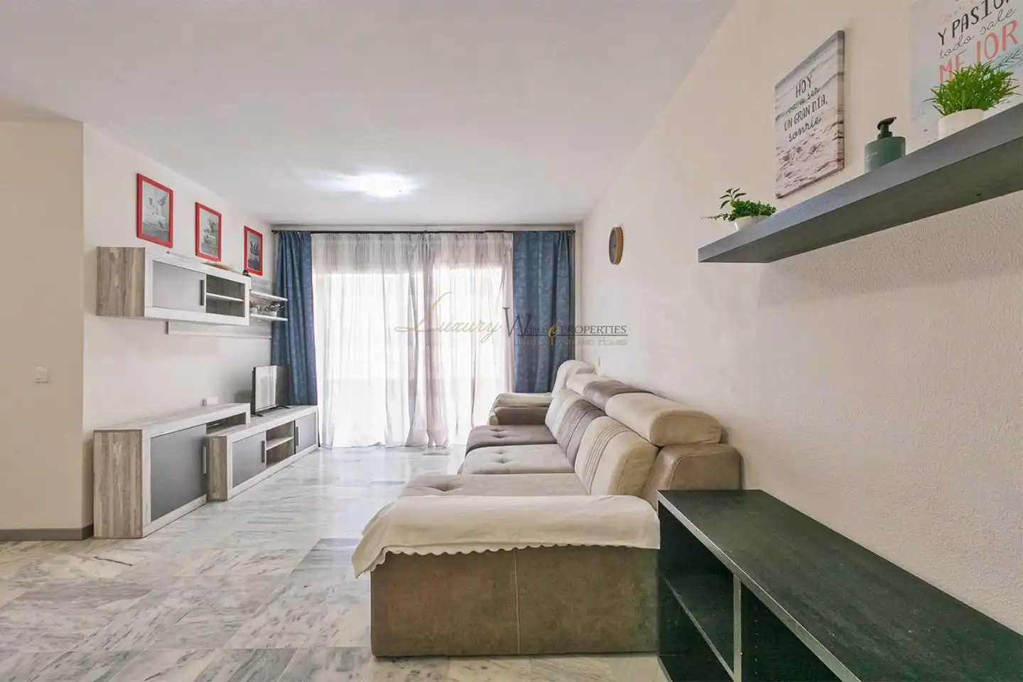 Sala d'estar de Apartament en venda en Arona amb Terrassa, Traster i Moblat