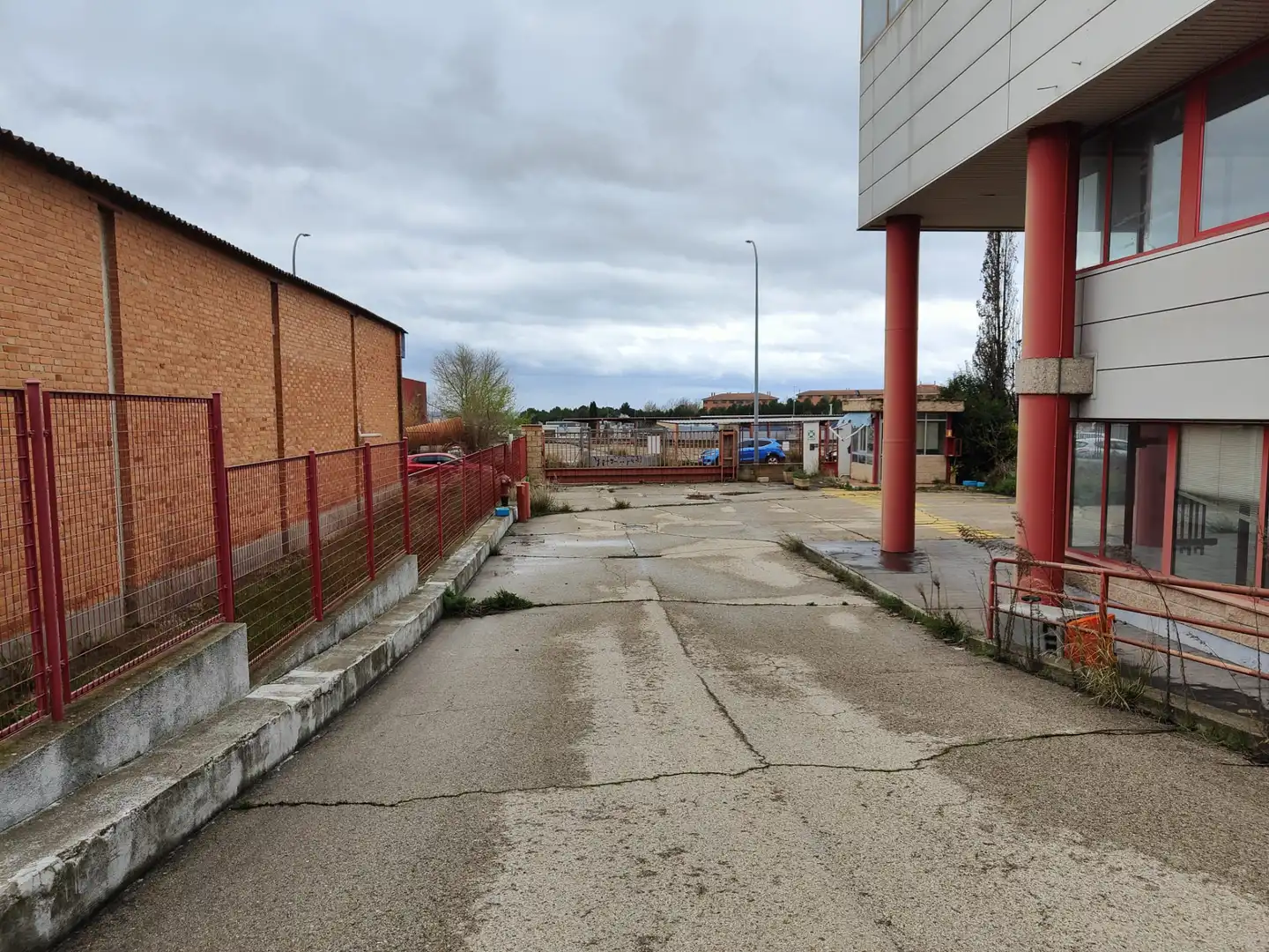 Parking de Nave industrial en venta en Ajalvir con Calefacción y Alarma