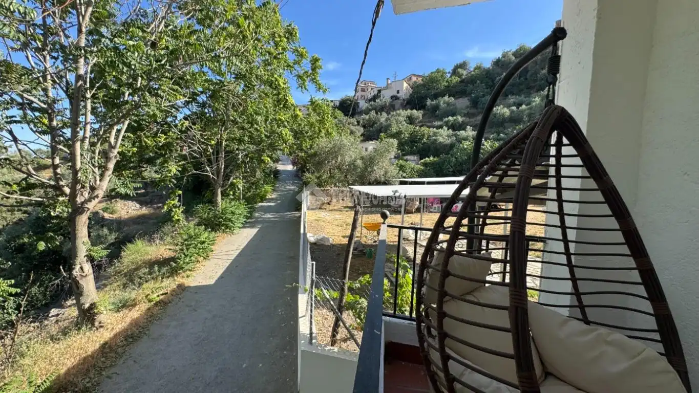 Vista exterior de Casa o chalet en venta en Alpujarra de la Sierra con Aire acondicionado, Trastero y Amueblado
