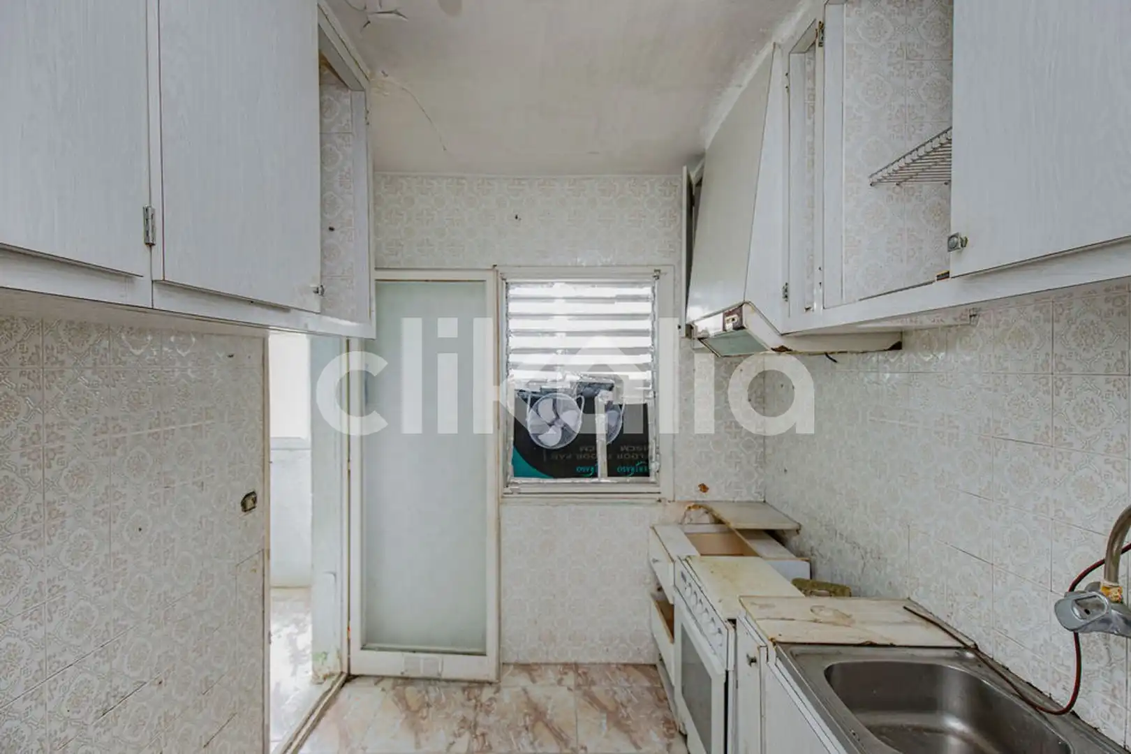 Kitchen of Flat for sale in Girona