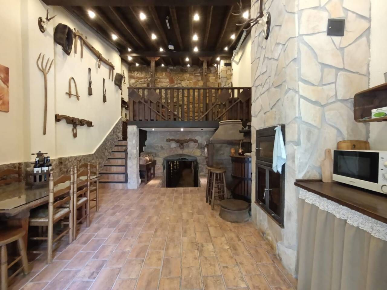 Building for sale in El Molar (Madrid)
