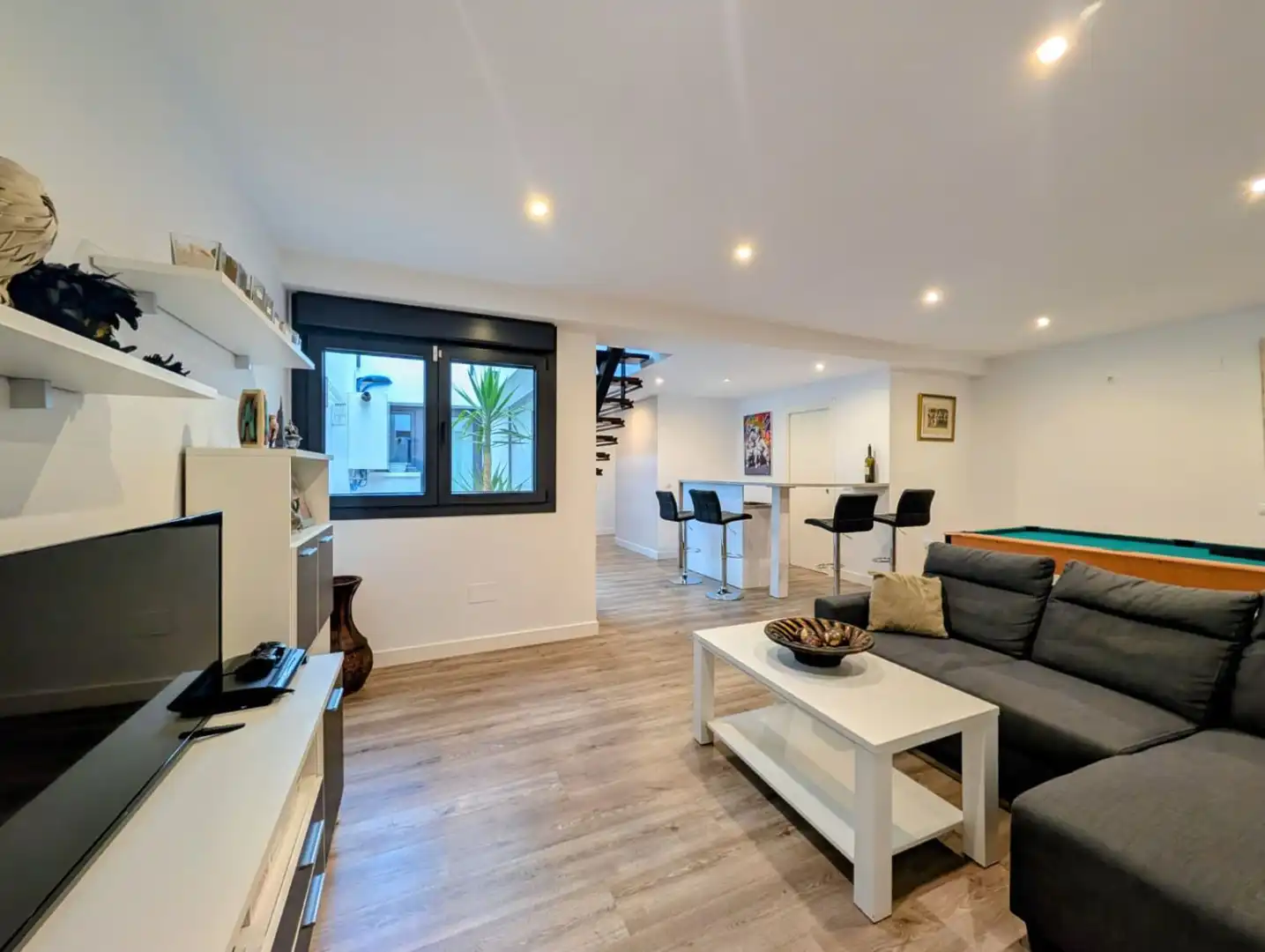 Sala d'estar de Casa o xalet en venda en Loja amb Aire condicionat, Calefacció i Jardí privat