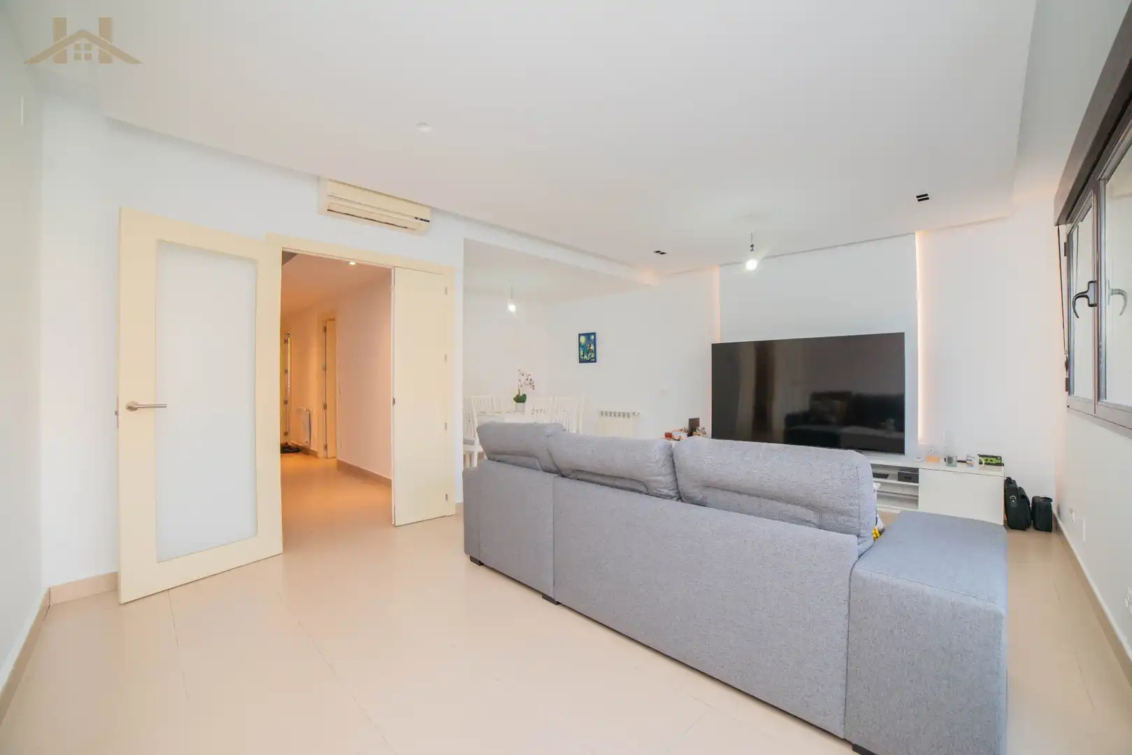 Sala de estar de Casa adosada en venta en Valdemoro con Aire acondicionado, Calefacción y Jardín privado