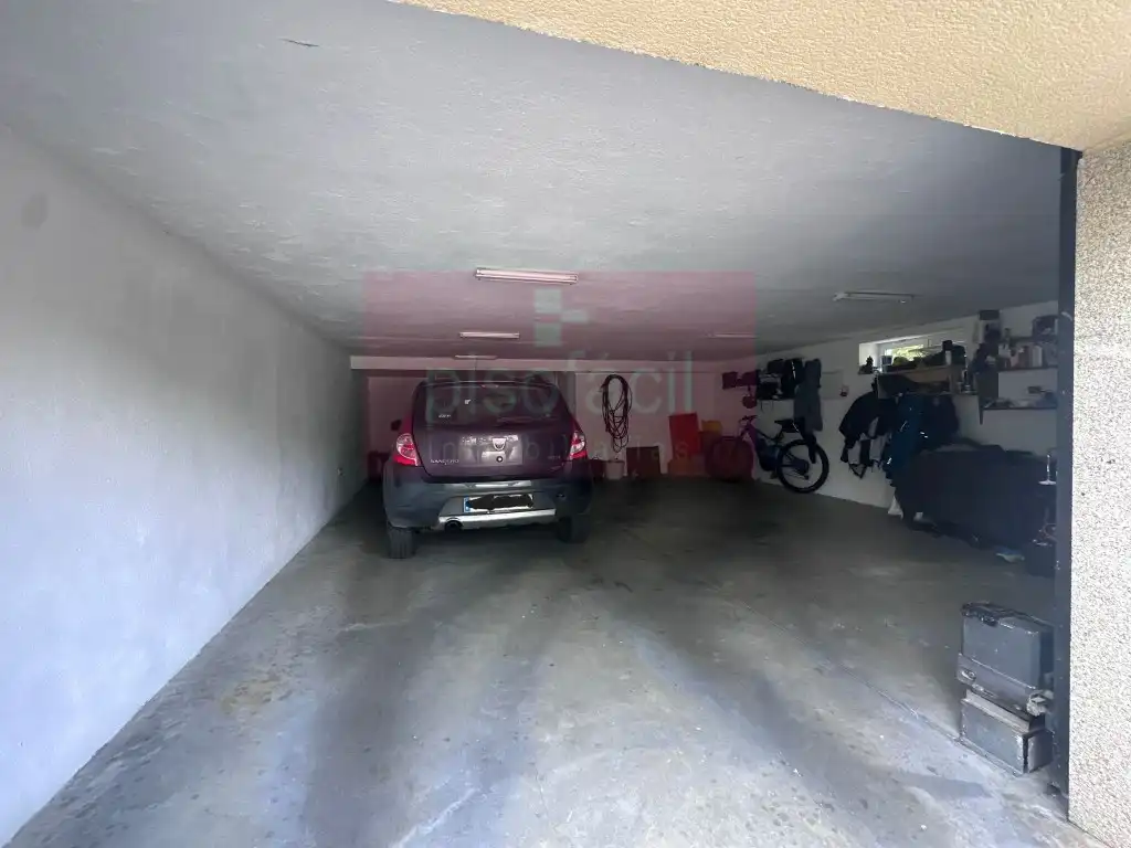 Parking of Houses for sale in Guntín