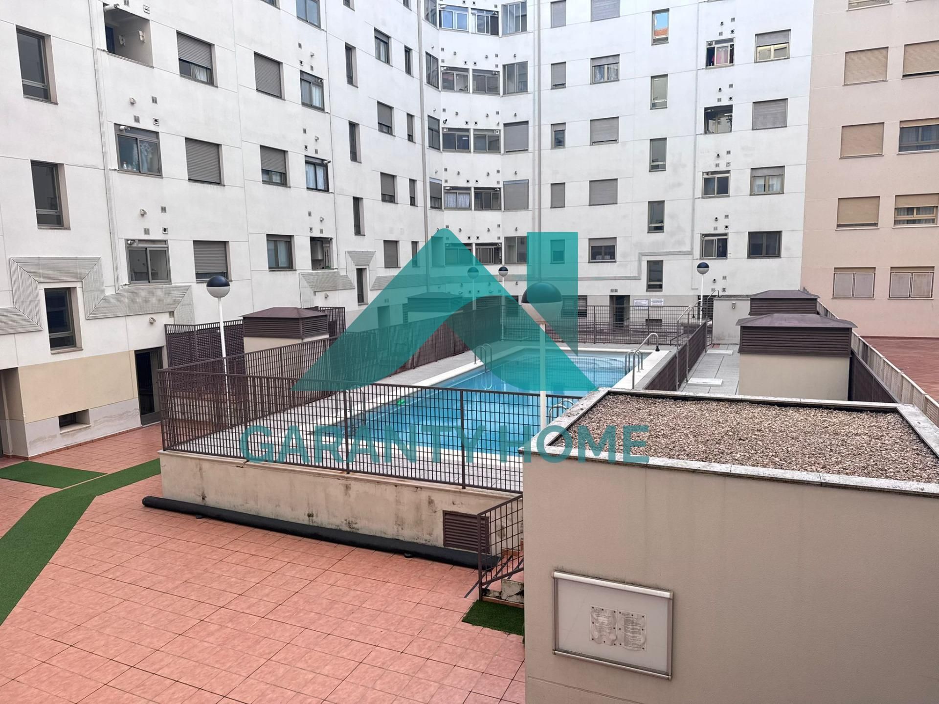 Piscina de Àtic de lloguer en Cáceres Capital amb Aire condicionat, Calefacció i Traster