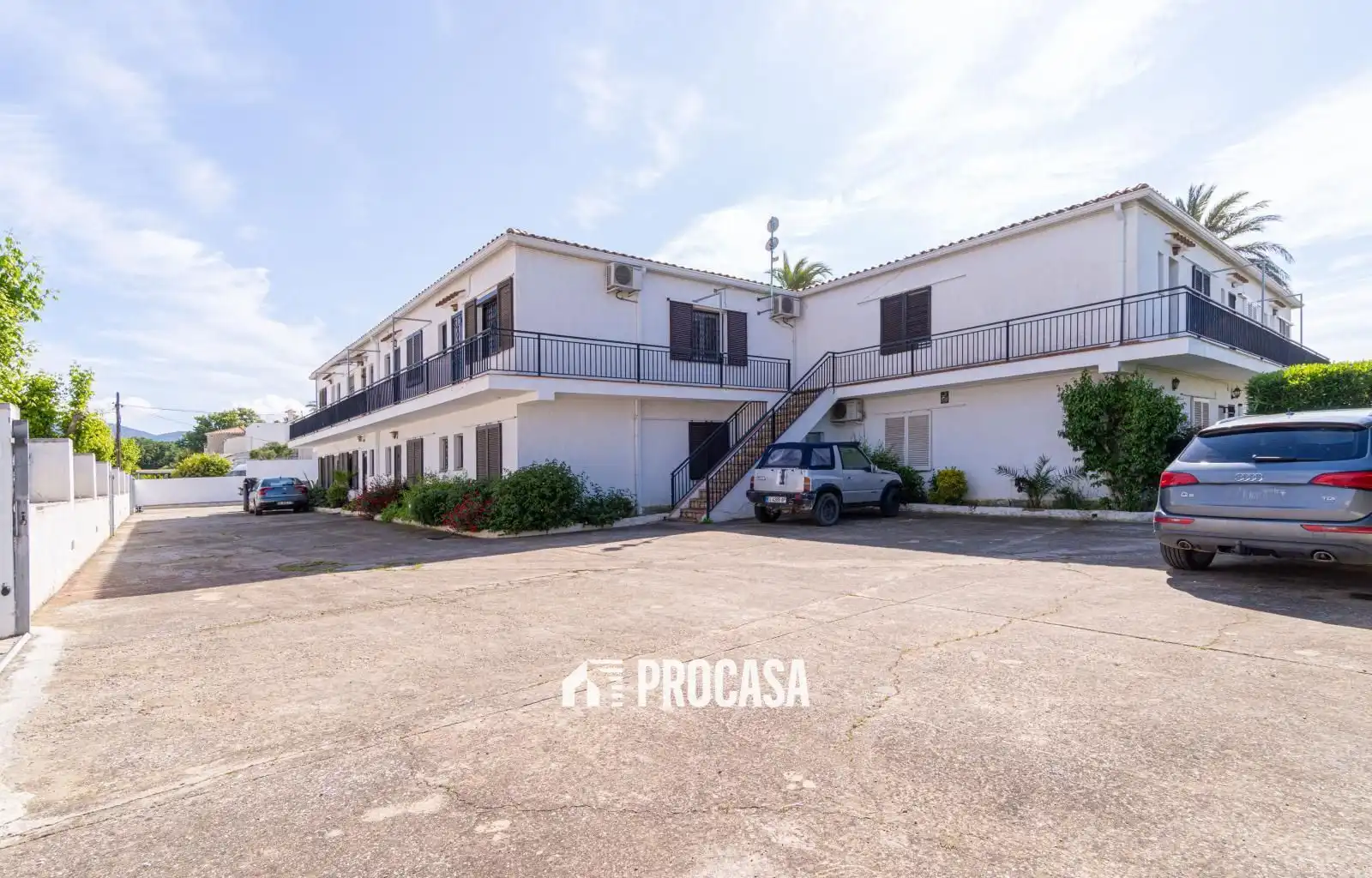 Außenansicht von Wohnung zum Verkauf in Empuriabrava mit Klimaanlage, Heizung und Terrasse