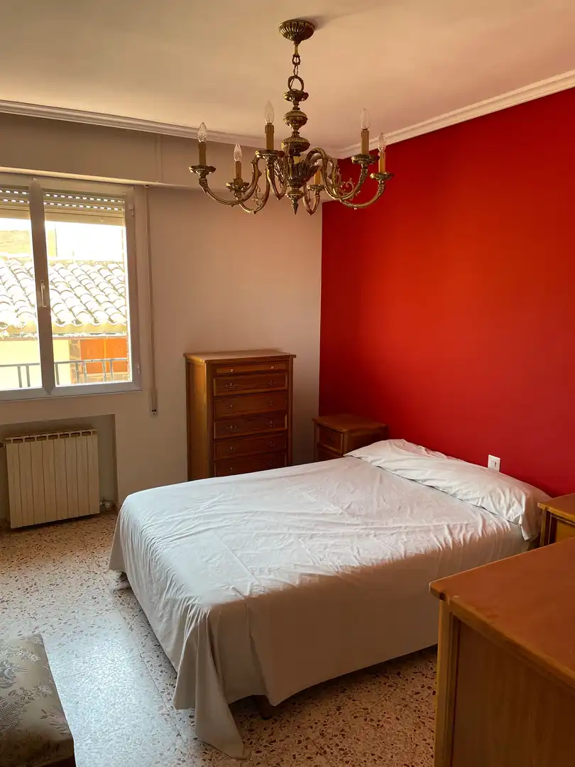 Dormitori de Casa o xalet en venda en Galilea amb Calefacció, Terrassa i Traster
