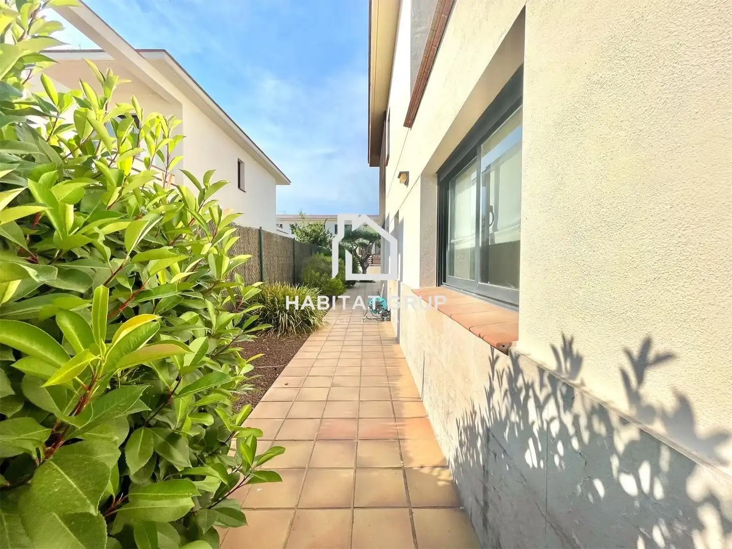 Vista exterior de Casa o chalet en venta en Medinyà con Aire acondicionado, Calefacción y Jardín privado
