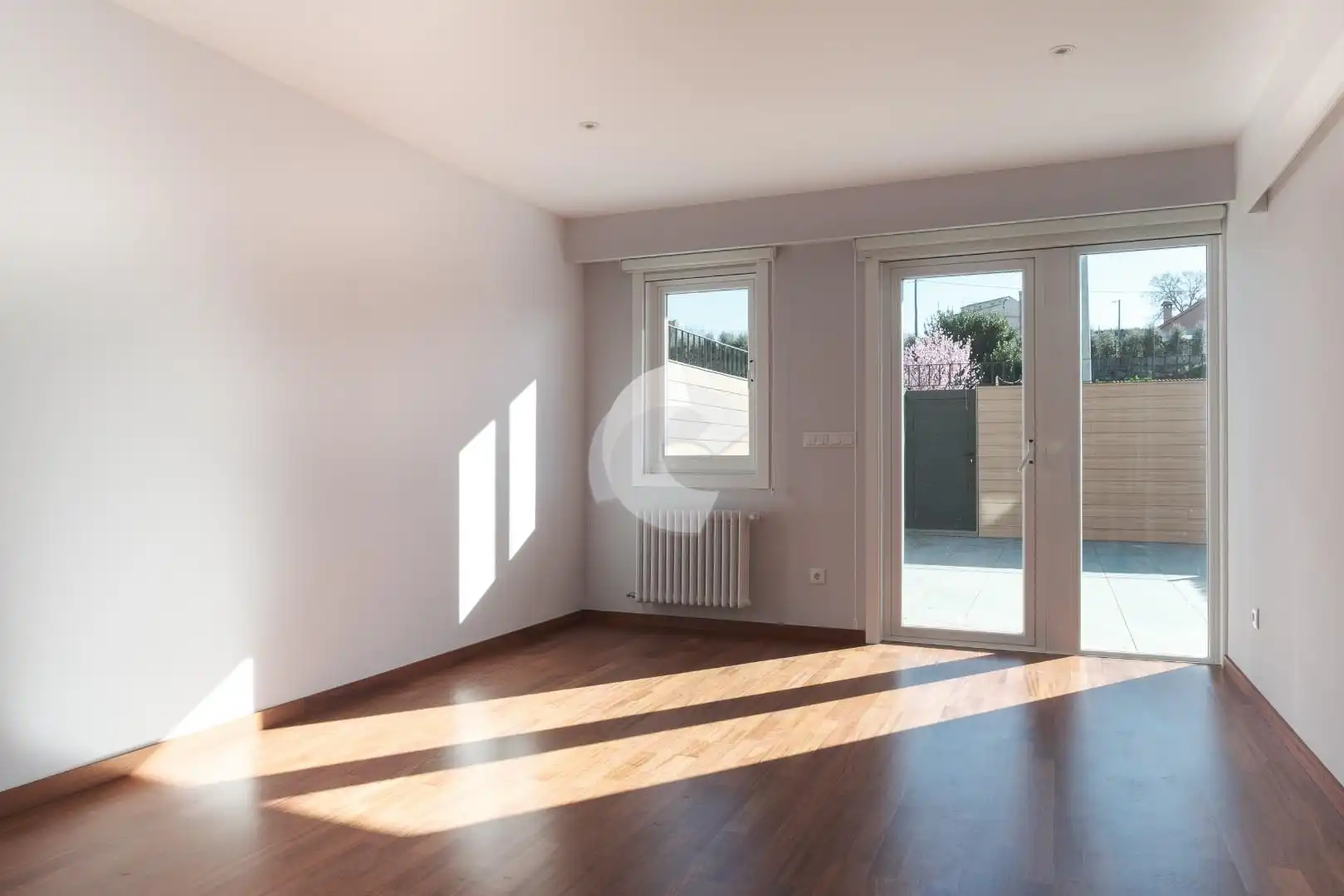 Sala d'estar de Casa adosada en venda en Ourense Capital  amb Jardí privat