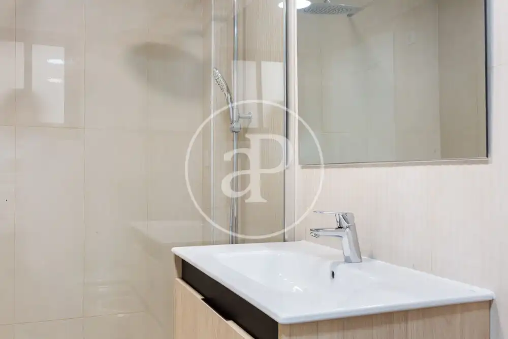Baño de Piso en venta en Valencia con Aire acondicionado, Calefacción y Balcón
