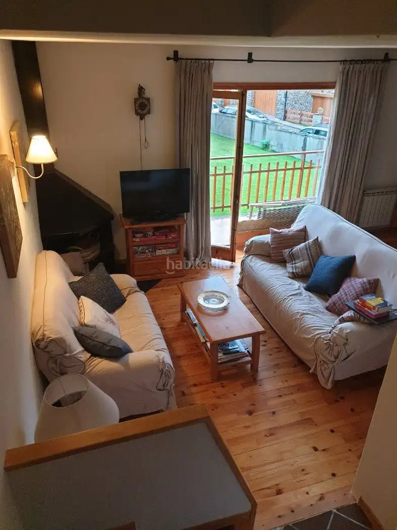 Triplex with garden to rent in Carrer Llevant 1, imagen 7