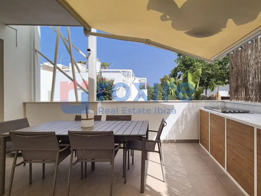 Terrasse von Erdgeschoss zur Miete in Sant Antoni de Portmany mit Klimaanlage, Heizung und Terrasse