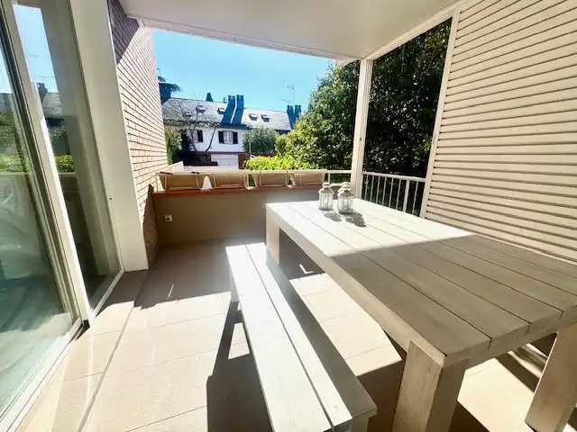 Terrassa de Casa adosada en venda en Sant Cugat del Vallès amb Aire condicionat, Calefacció i Jardí privat