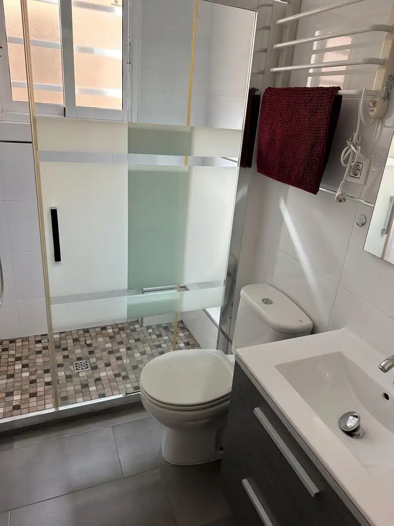 Bany de Apartament de lloguer en Águilas amb Aire condicionat, Moblat i Balcó