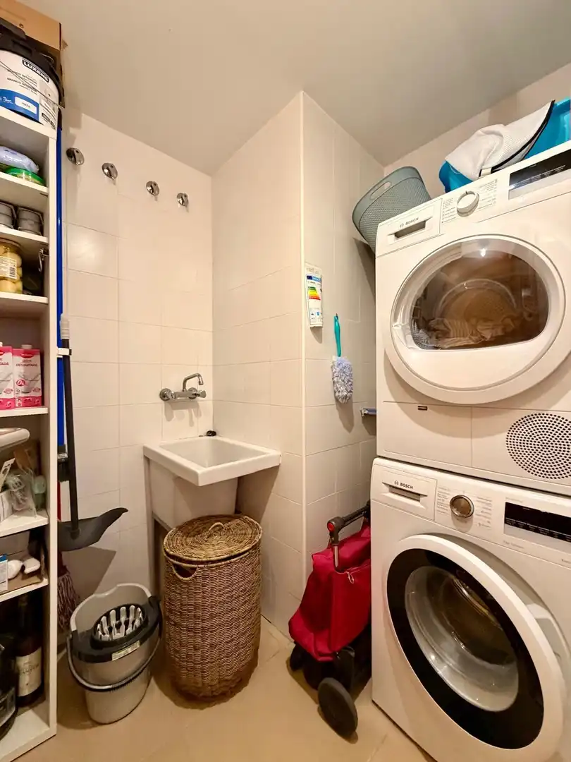 Bathroom of Flat for sale in Cornellà de Llobregat  with Air Conditioner, Heating and Parquet flooring