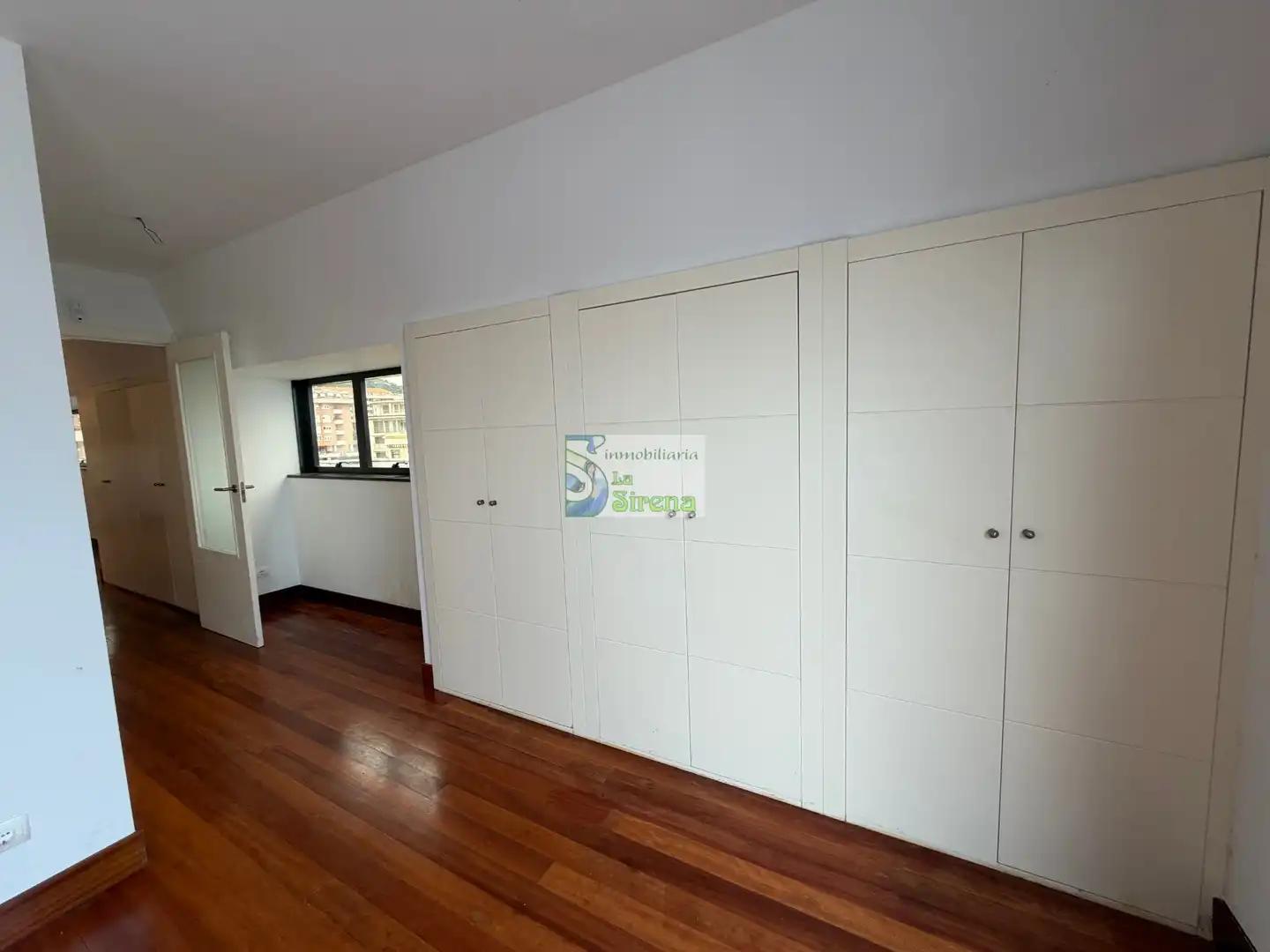 Piso en venta en Castro-Urdiales con Calefacción, Terraza y Piscina