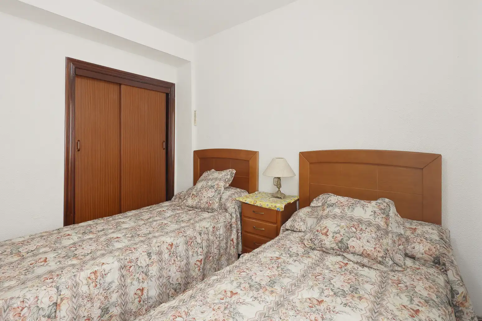 Habitación de Piso en venta en Oviedo  con Calefacción y Parquet
