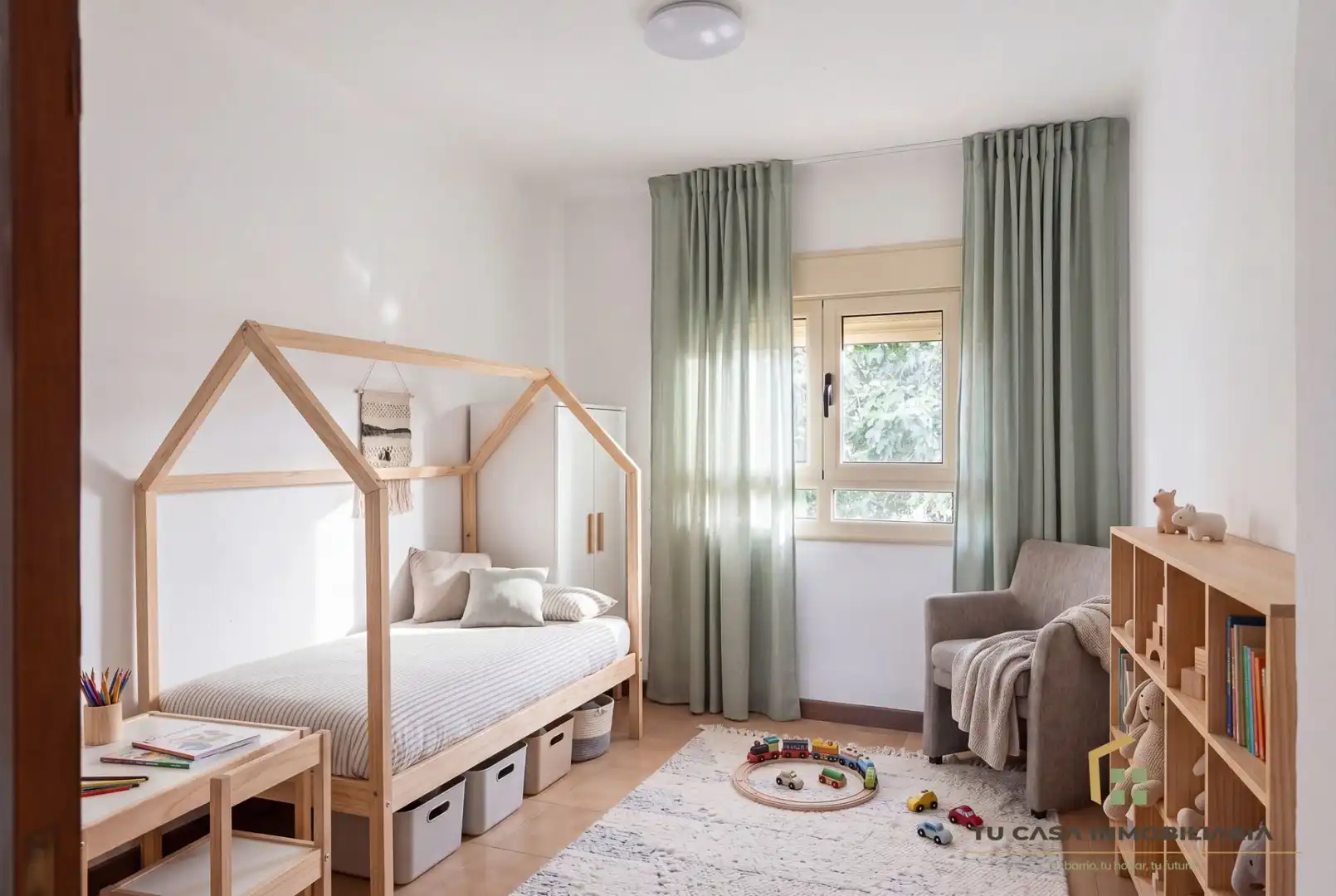 Bedroom of Flat for sale in Badalona  with Air Conditioner