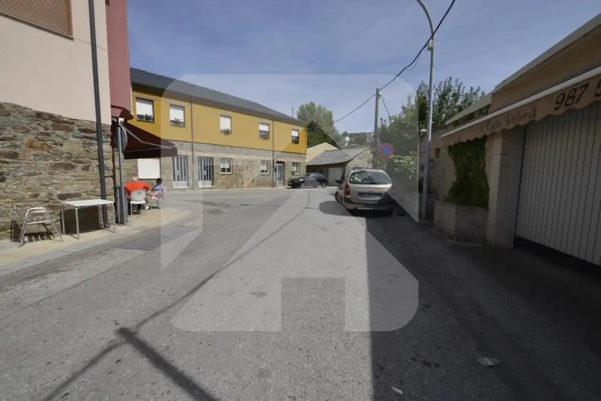 Vista exterior de Local en venta en Fabero con Aire acondicionado