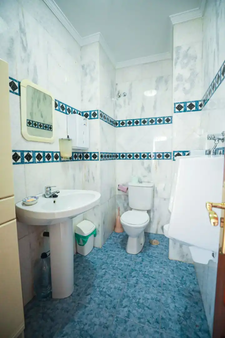 Baño de Casa o chalet en venta en Pizarra con Aire acondicionado, Calefacción y Jardín privado
