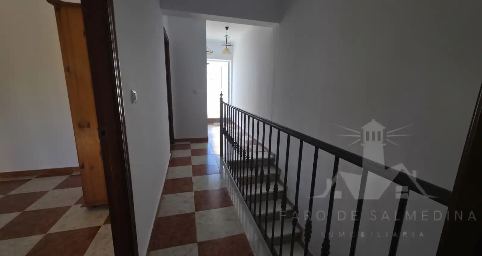 Einfamilien-Reihenhaus zum Verkauf in Chipiona mit Terrasse und Möbliert