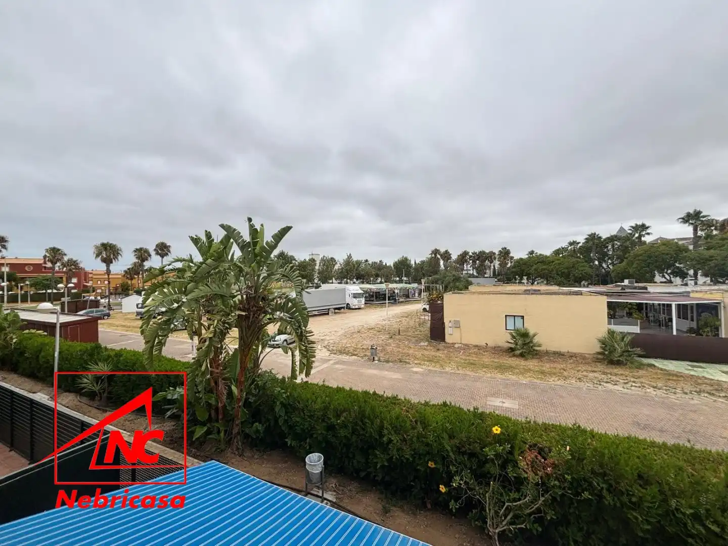 Piso de alquiler en Rota con Terraza, Piscina y Amueblado