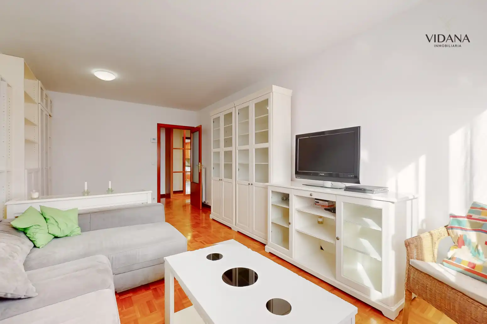 Sala de estar de Piso en venta en  Pamplona / Iruña con Calefacción, Trastero y Amueblado