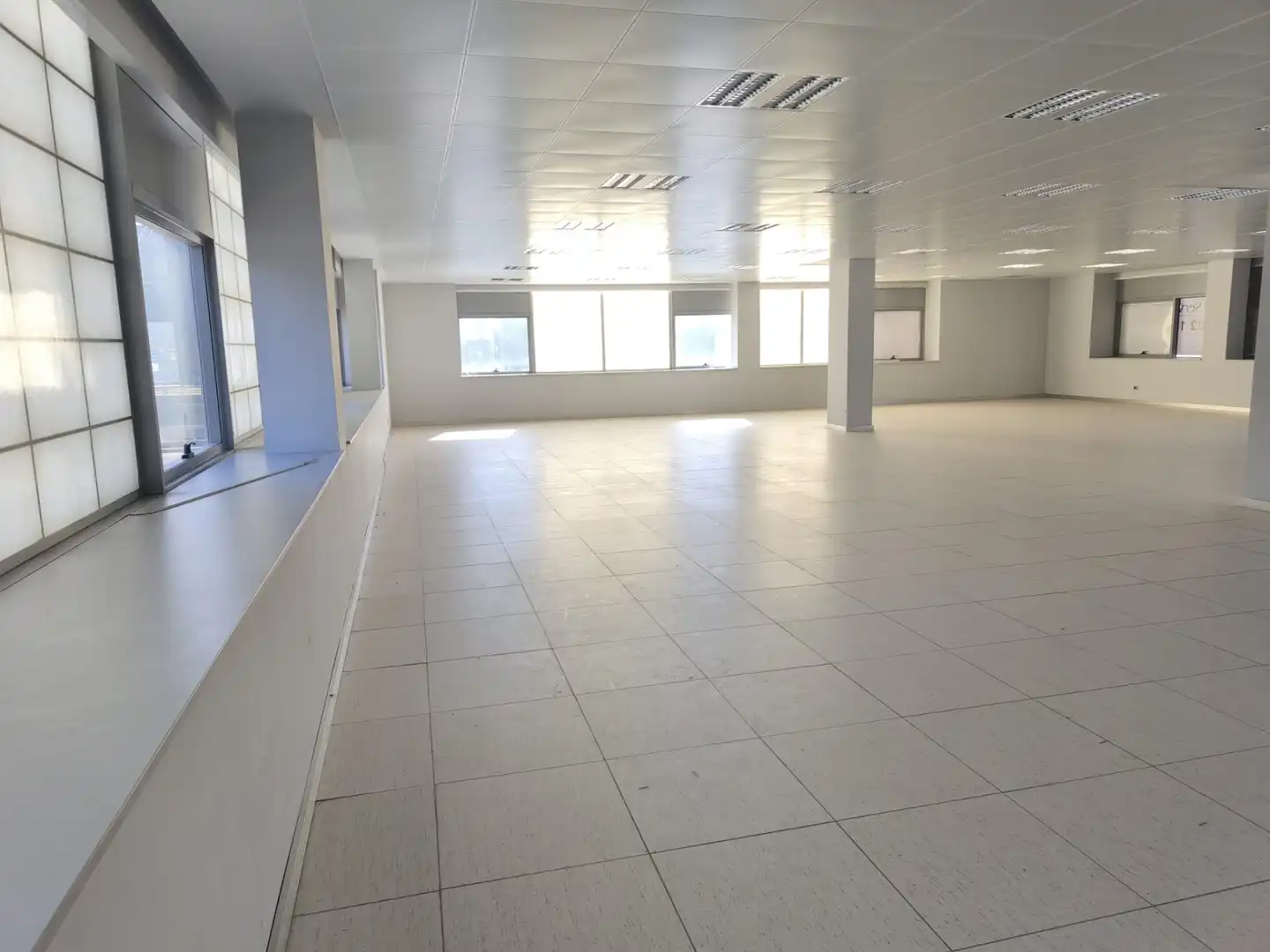 Local comercial en venta en Calle Etxesakan 28, imagen 2