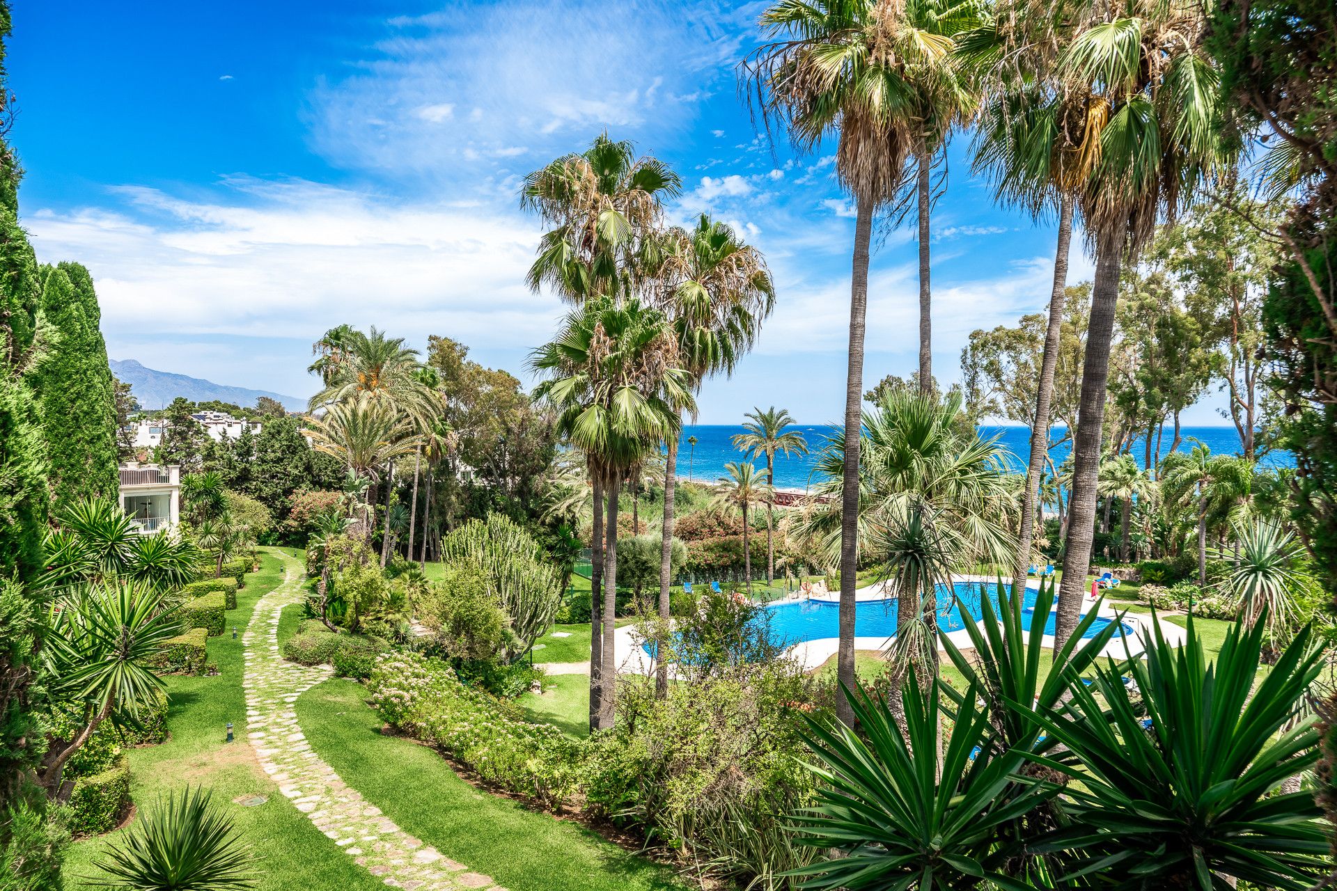 Garden of Single-family semi-detached for sale in Estepona  with Air Conditioner, Heating and Terrace