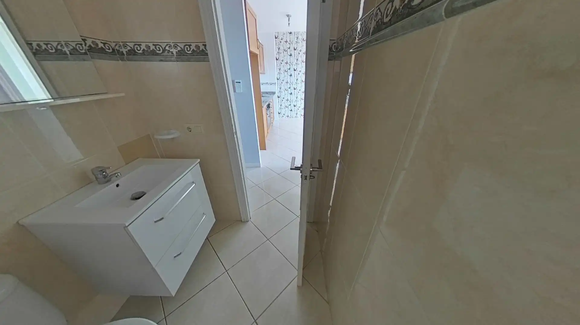 Baño de Apartamento en venta en Peñíscola / Peníscola con Aire acondicionado, Terraza y Alarma