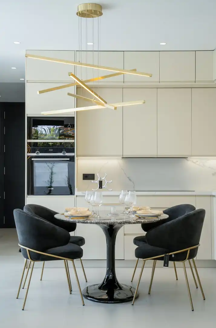 Cocina de Casa o chalet en venta en Marbella con Aire acondicionado, Calefacción y Jardín privado