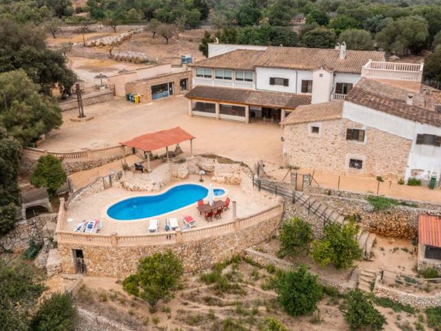 Finca rústica en Venta en Lloret de Vistalegre