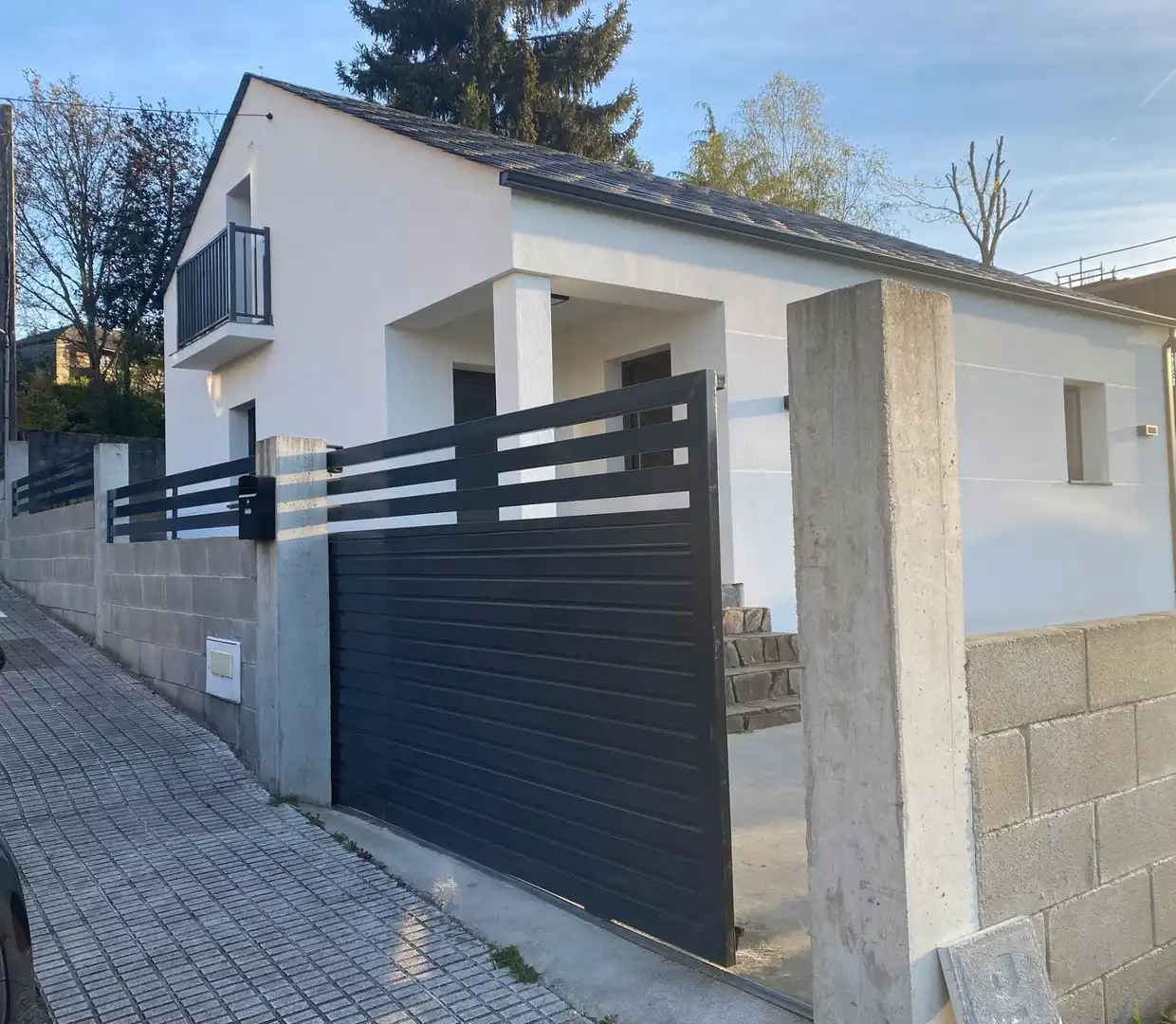 Vista exterior de Casa o chalet en venta en Begonte con Calefacción, Jardín privado y Parquet