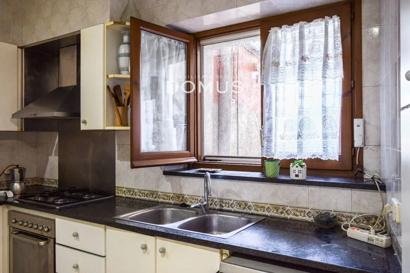 Kitchen of Houses for sale in Besalú  with Heating, Terrace and Storage room