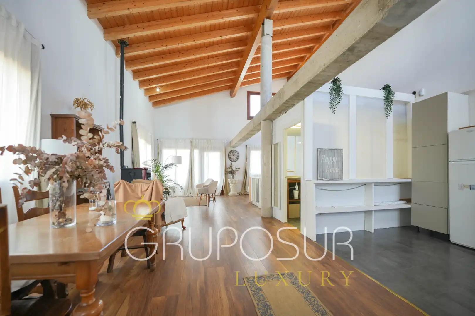 Wohnzimmer von Einfamilien-Reihenhaus zum Verkauf in Valladolid mit Klimaanlage, Heizung und Terrasse