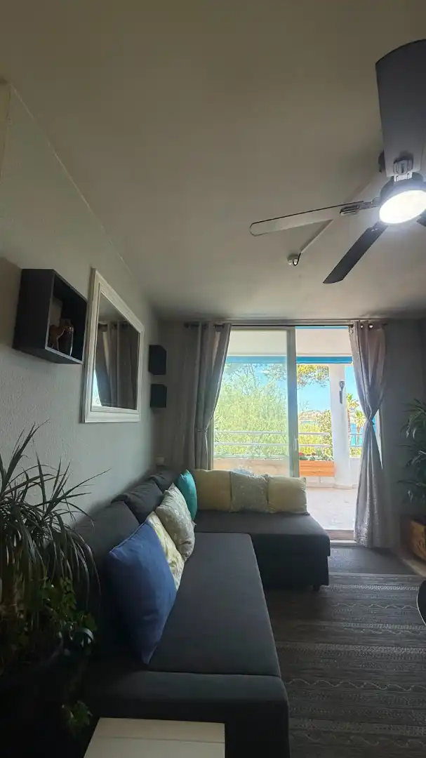 Sala de estar de Apartamento en venta en Sant Antoni de Portmany con Aire acondicionado, Terraza y Amueblado