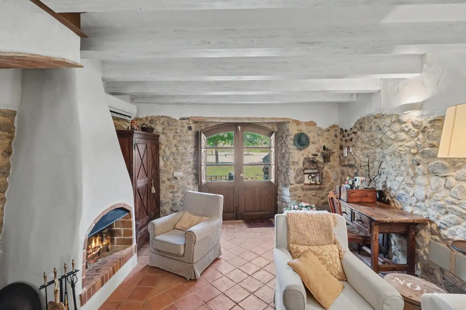 Sala d'estar de Casa o xalet en venda en Boadella i les Escaules