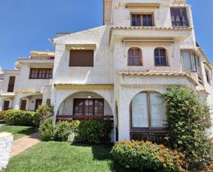 Vista exterior de Casa o xalet de lloguer en Santa Pola amb Aire condicionat i Terrassa