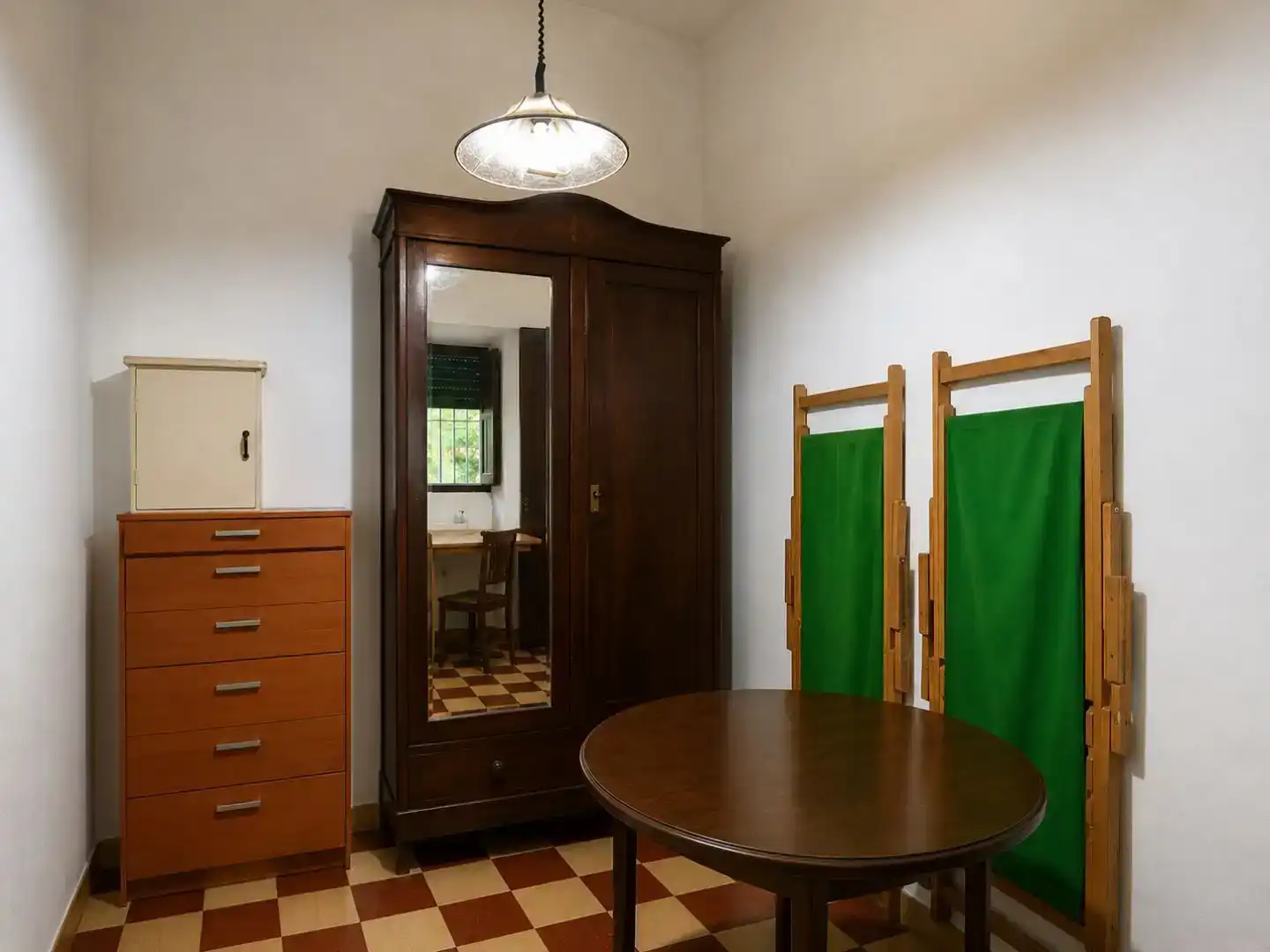 Dormitori de Casa adosada en venda en Pinos Puente amb Balcó