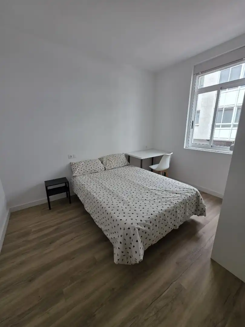Habitación de Piso para compartir en Ferrol con Amueblado