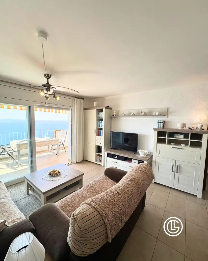 Sala d'estar de Apartament en venda en Roses amb Aire condicionat, Calefacció i Terrassa