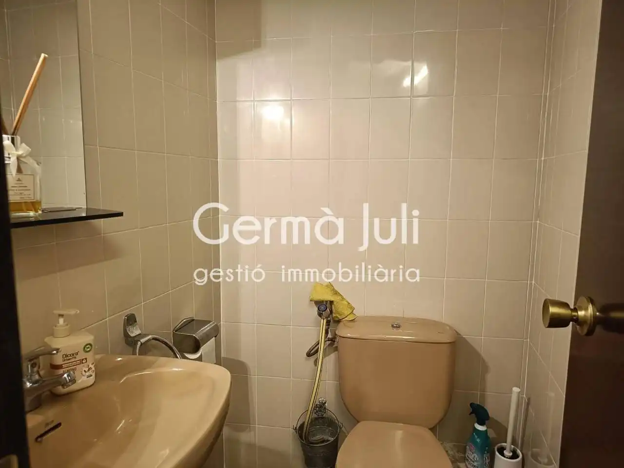 Habitación de Local de alquiler en Badalona con Aire acondicionado