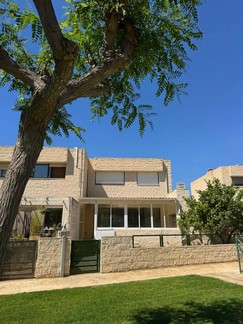 Exterior view of Houses for rent in El Campello  with Community pool