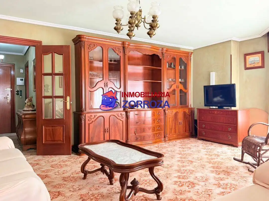 Living room of Flat for sale in Bilbao   with Heating, Storage room and Balcony