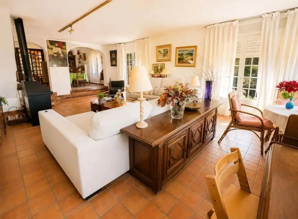 Sala d'estar de Casa o xalet en venda en Alella