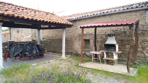 Foto 3 de Casa adosada en venda a Malpartida de Corneja, Ávila