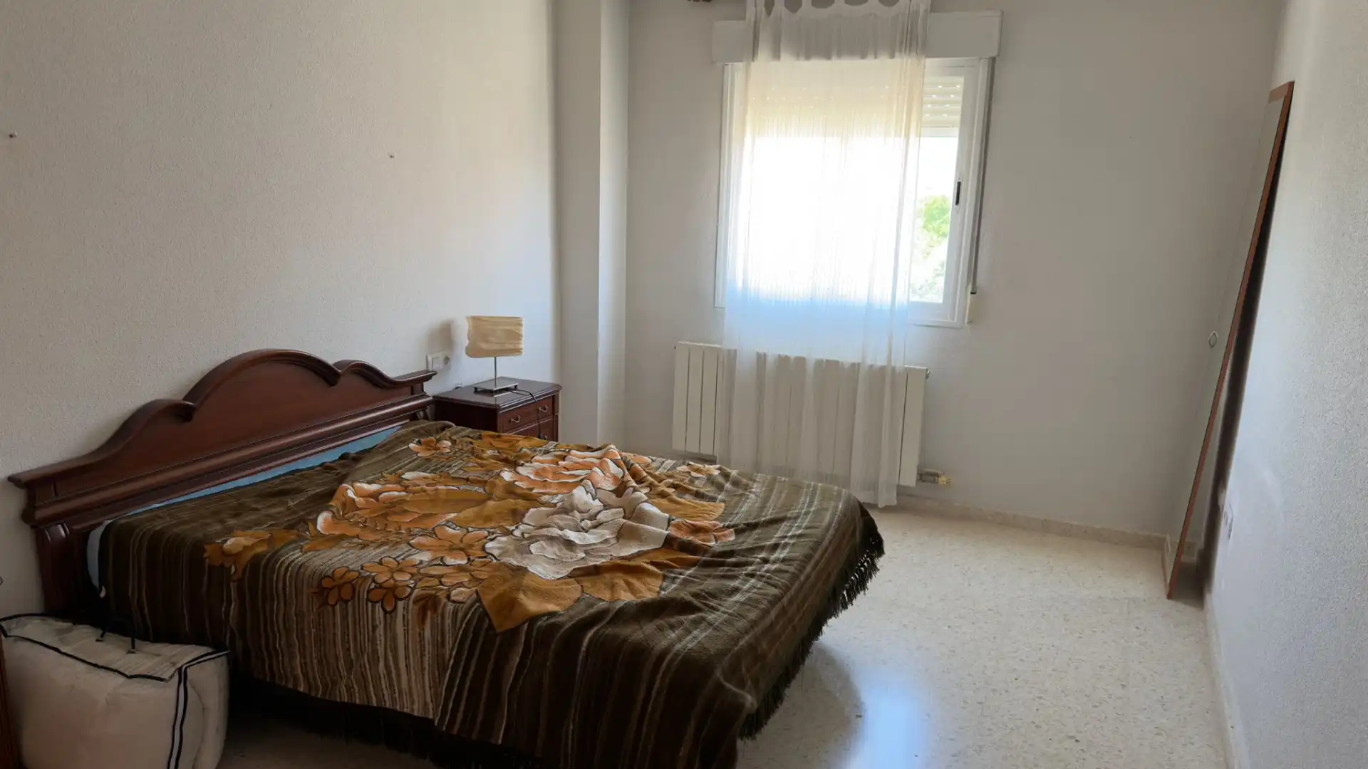 Schlafzimmer von Wohnung zur Miete in Granada mit Heizung, Privatgarten und Möbliert