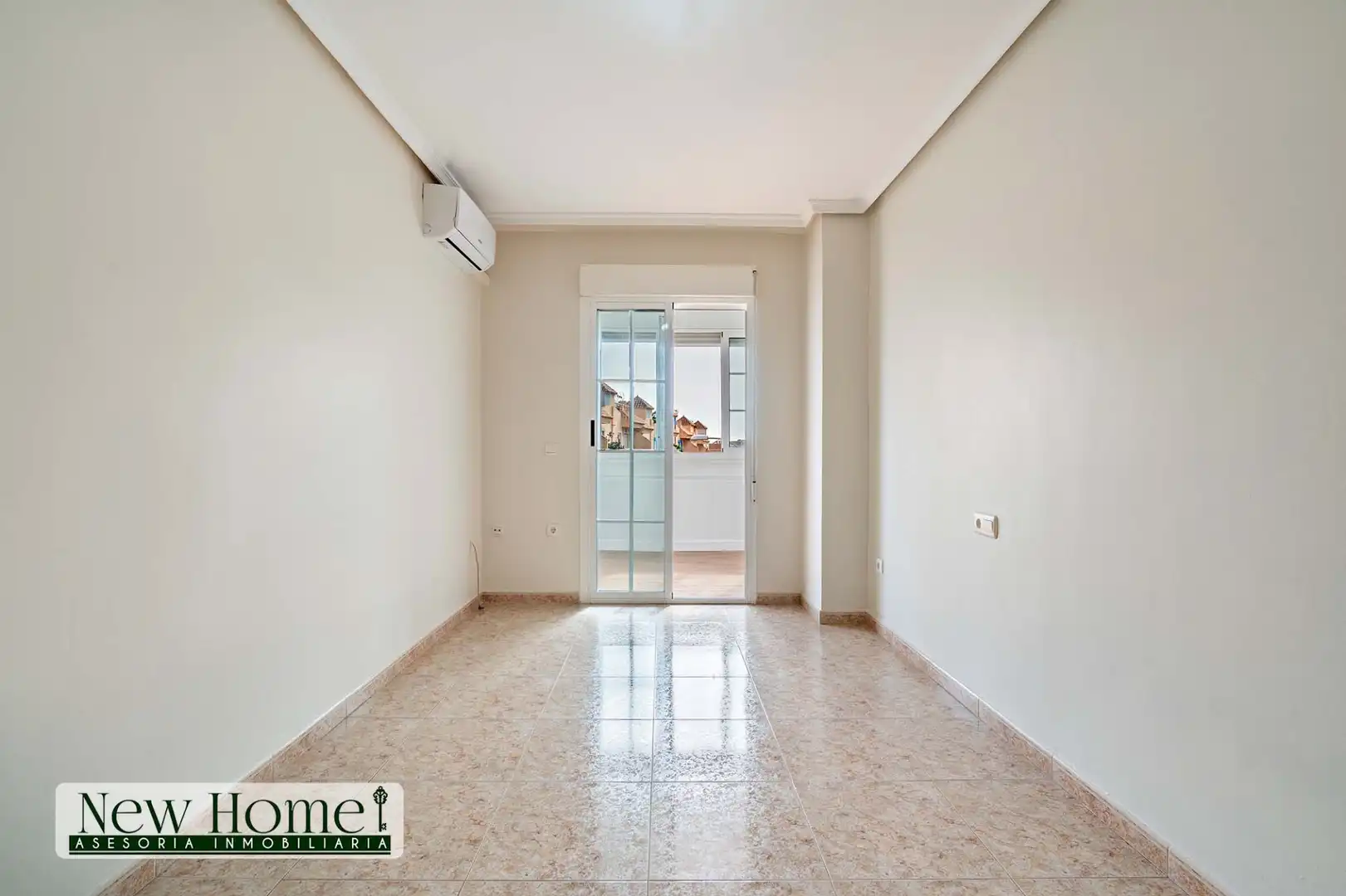 Casa adosada en venta en Roquetas de Mar con Terraza, Amueblado y Piscina comunitaria