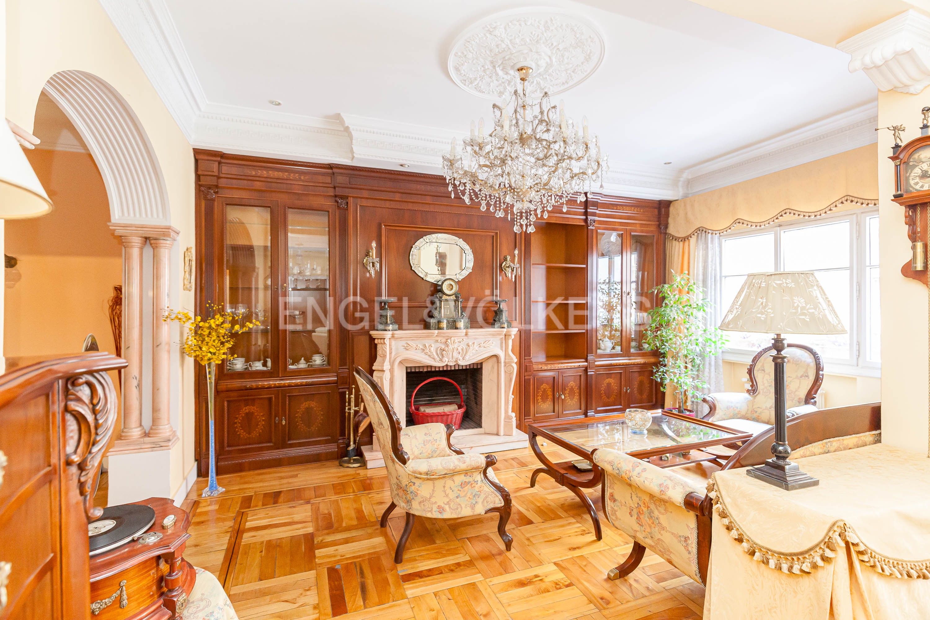 Sala d'estar de Apartament de lloguer en  Madrid Capital amb Aire condicionat, Calefacció i Parquet