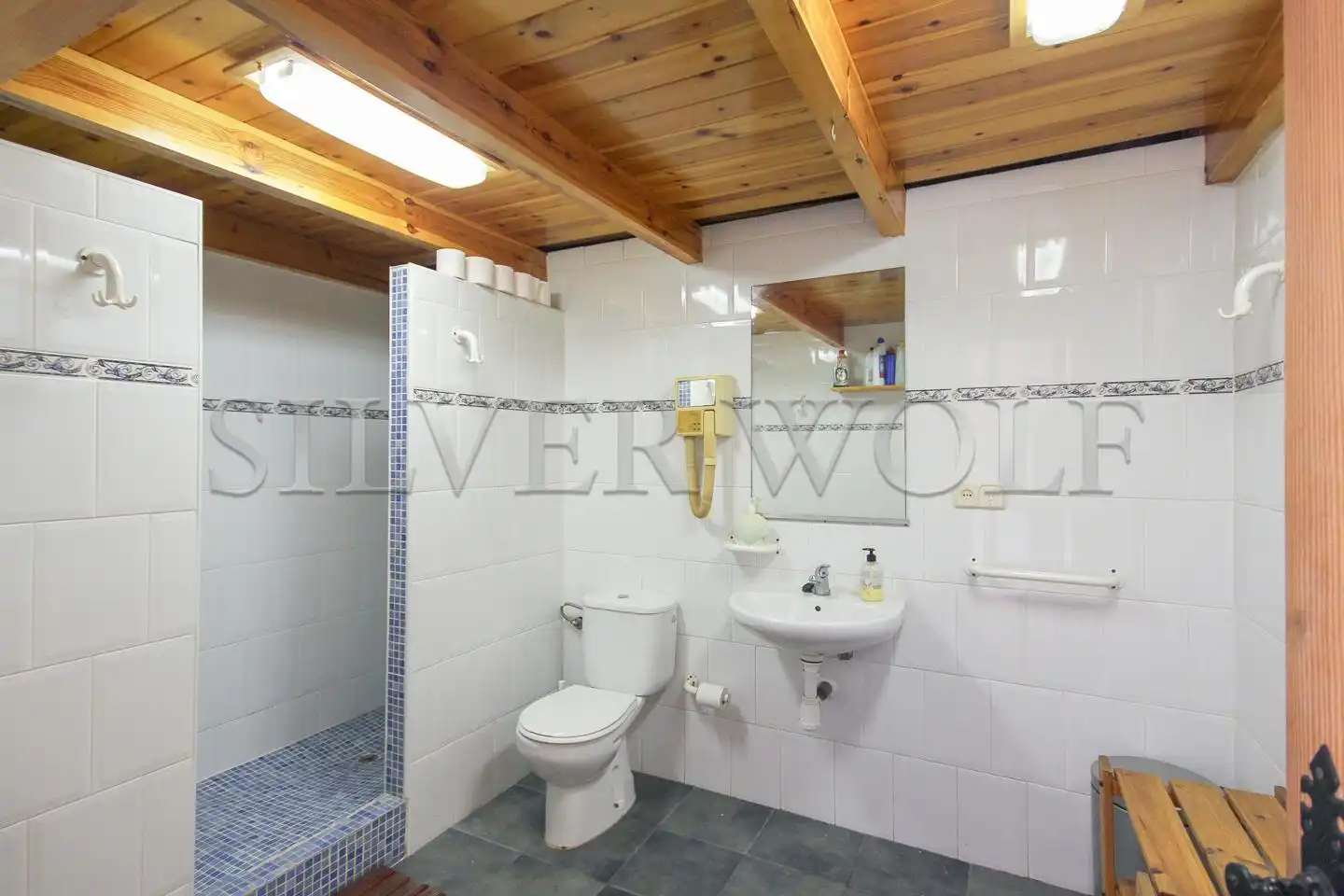 Baño de Casa o chalet en venta en Vallirana con Calefacción, Jardín privado y Terraza